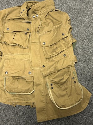 Lot 25 - US Airborne M1942 uniform with various fittings and accoutrements