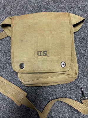 Lot 25 - US Airborne M1942 uniform with various fittings and accoutrements