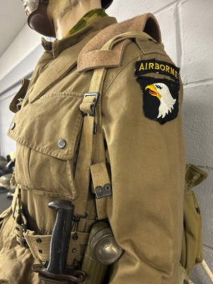 Lot 25 - US Airborne M1942 uniform with various fittings and accoutrements