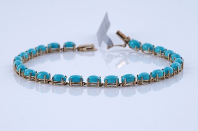 Lot 145 - A contemporary Arizona "Sleeping Beauty" turquoise and 9ct gold bracelet