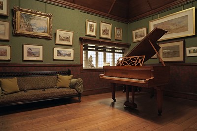 Lot 1041 - A fine Bluthner satinwood-cased boudoir piano