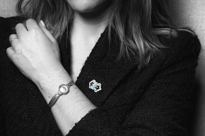 Lot 908 - A fine French Art Deco turquoise and diamond brooch