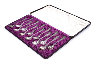 Lot 260 - A late 19th/early 20th Century American cased set of twelve small spoons