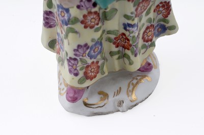 Lot 904 - An 18th Century Vienna figure