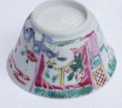 Lot 813 - A Yongzheng tea bowl and saucer