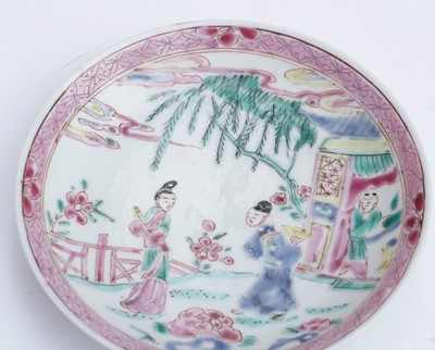 Lot 813 - A Yongzheng tea bowl and saucer