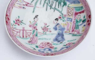 Lot 813 - A Yongzheng tea bowl and saucer