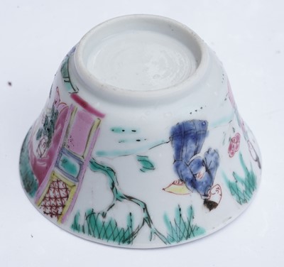 Lot 813 - A Yongzheng tea bowl and saucer