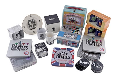 Lot 456 - A selection of Beatles related memorabilia and collectables