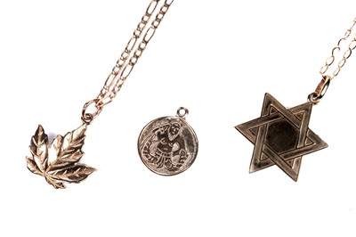 Lot 87 - 9ct gold pendant necklaces