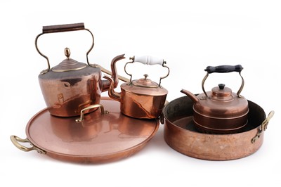 Lot 318 - A collection of copperwares
