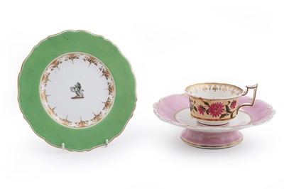 Lot 277 - A Grainger Worcester armorial plate; and other items