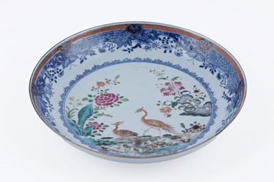Lot 824 - A Chinese export dish