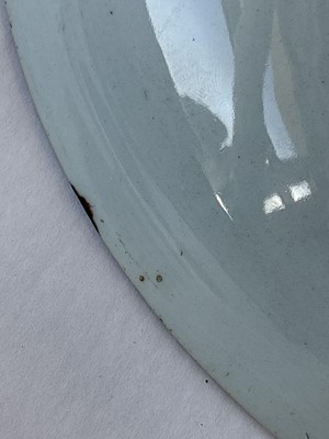 Lot 824 - A Chinese export dish