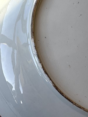Lot 824 - A Chinese export dish