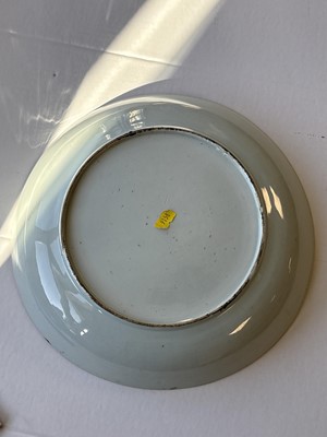 Lot 824 - A Chinese export dish