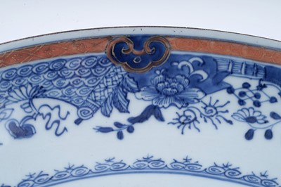 Lot 824 - A Chinese export dish