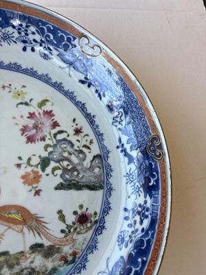 Lot 824 - A Chinese export dish