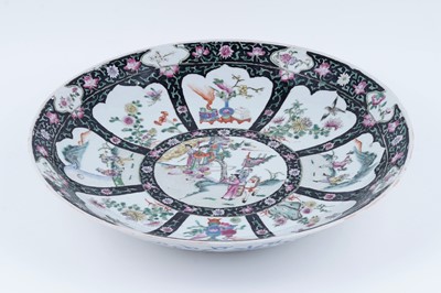 Lot 801 - A Chinese famille rose charger