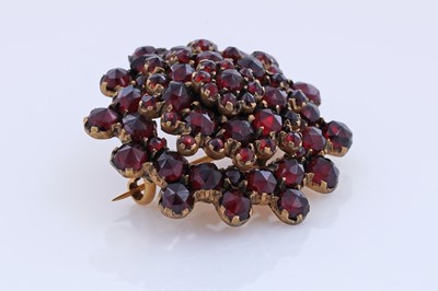 Lot 11 - Victorian and Edwardian costume jewellery
