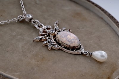 Lot 11 - Victorian and Edwardian costume jewellery