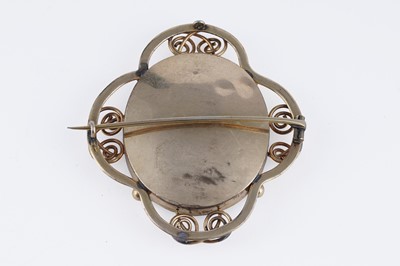 Lot 8 - Victorian mourning and sentimental jewellery