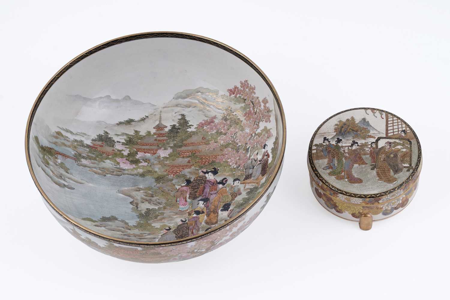 Lot 837 - A Satsuma box and bowl