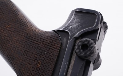 Lot 55 - A deactivated WWII period German Luger P08 9mm semi-automatic pistol