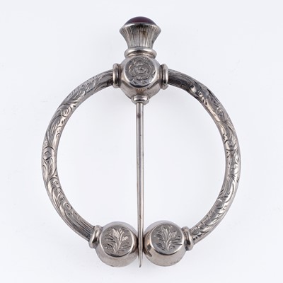 Lot 40 - Victorian and later silver and hardstone jewellery including: an amethyst cabochon bracelet