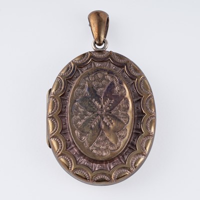 Lot 22 - Antique costume jewellery including: a Georgian-style paste pendant