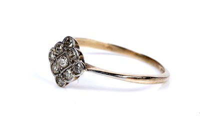 Lot 16 - An early 20th Century Art Deco ring