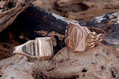 Lot 15 - An early 20th Century 9ct rose gold signet ring; and a 9ct yellow gold signet ring