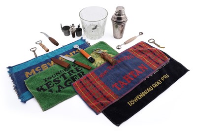 Lot 407 - A selection of cocktail making and bar accessories