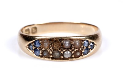 Lot 33 - An Edwardian sapphire and seed pearl ring