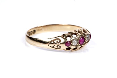Lot 39 - A 1920's ruby and white sapphire ring