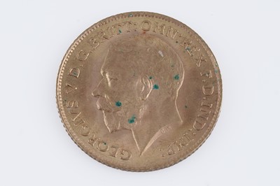 Lot 319 - A George V gold half sovereign | 1914