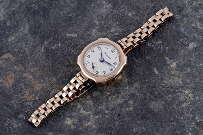 Lot 356 - Nivada: a 9ct yellow gold cased cocktail watch
