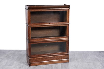 Lot 105 - Globe Wernicke: an early 20th Century sectional bookcase