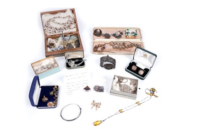 Lot 277 - 1920's Art Deco and later costume jewellery
