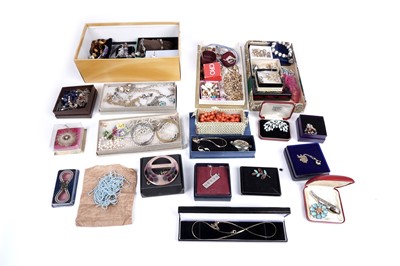 Lot 278 - A collection of mid-20th Century and later costume jewellery