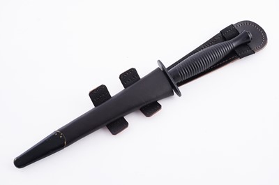 Lot 79 - A Fairbairn–Sykes Commando dagger