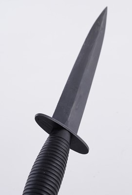 Lot 79 - A Fairbairn–Sykes Commando dagger
