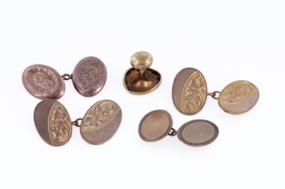 Lot 111 - 9ct gold cufflinks; and a shirt stud