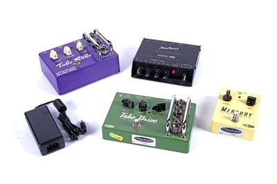 Lot 197 - A selection of pedals and accessories