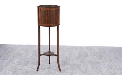 Lot 81 - John Dooly & Sons, Birr: an Edwardian inlaid mahogany and banded jardiniere