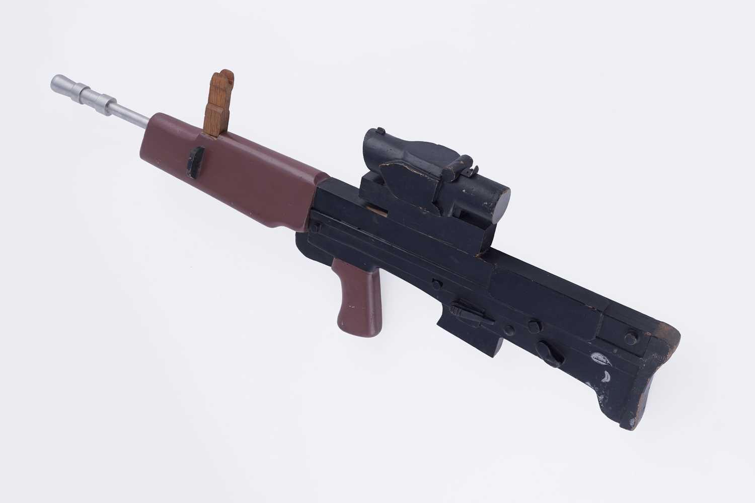 Lot 85 - A wooden and metal scale model of an SA80 machine gun used by Vickers