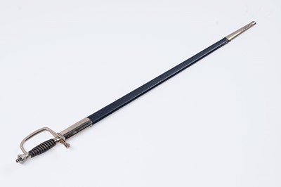 Lot 82 - A replica dress sword
