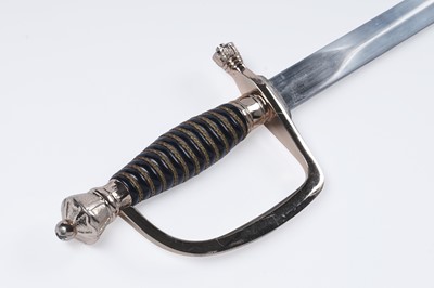 Lot 82 - A replica dress sword