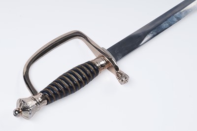 Lot 82 - A replica dress sword