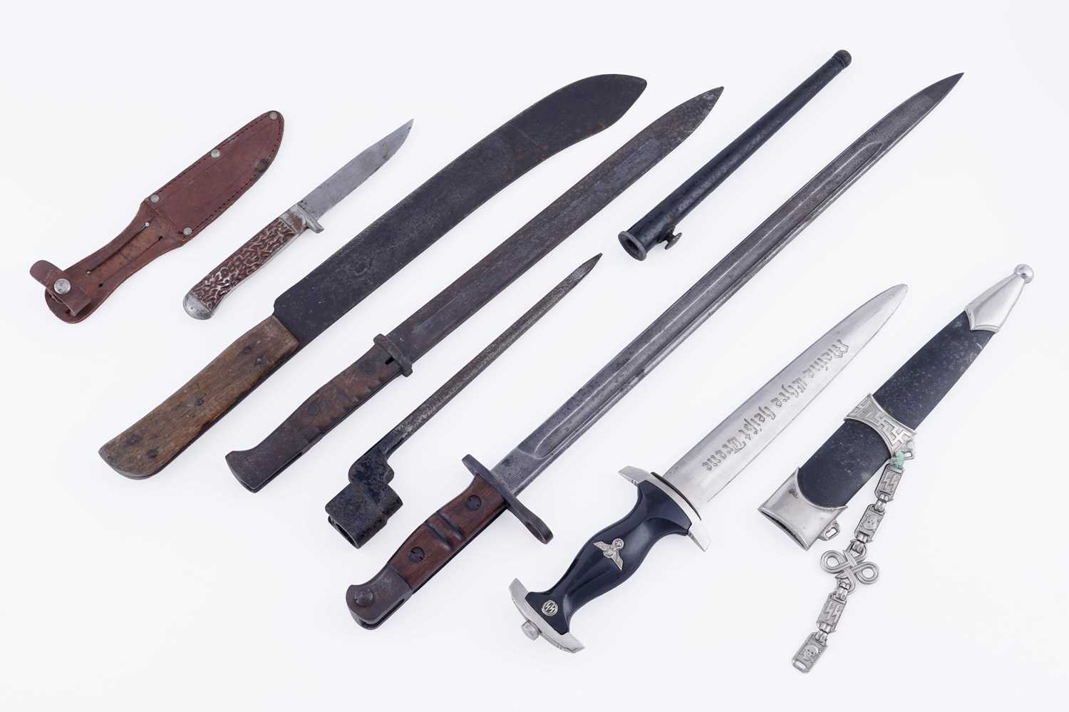 Lot 74 - A selection of knives and bayonets